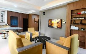 AaronL Homestay